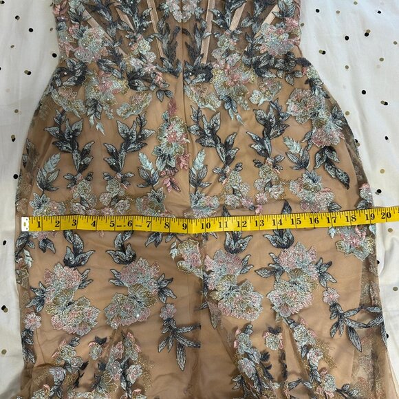 NWOT MAC DUGGAL 79313 $798 Embroidered Spaghetti Strap Trumpet Gown size 6 - Picture 13 of 14